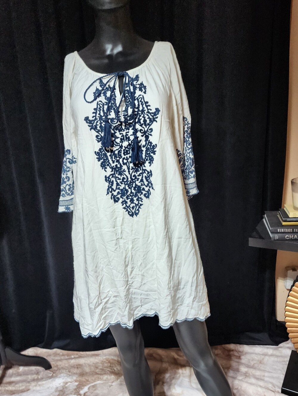 Chic Connection White Blue Embroidered Boho Peasant Dress - Picture 3 of 9